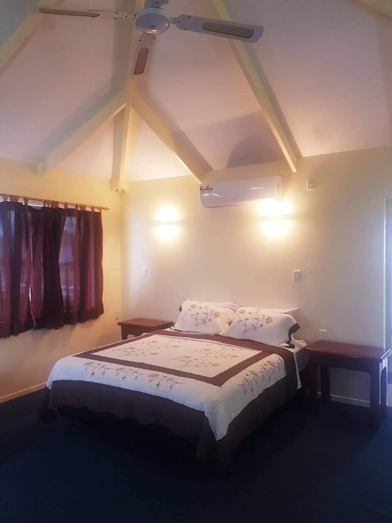 Le Uaina Beach Resort Faleapuna Εξωτερικό φωτογραφία