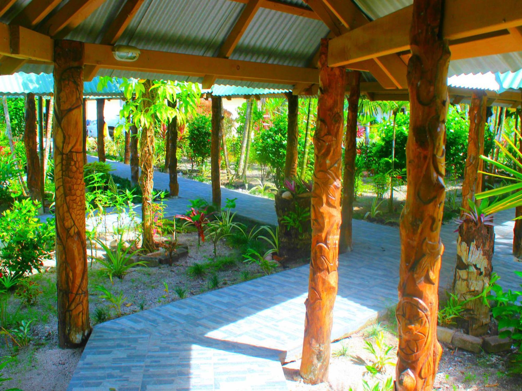 Le Uaina Beach Resort Faleapuna Εξωτερικό φωτογραφία