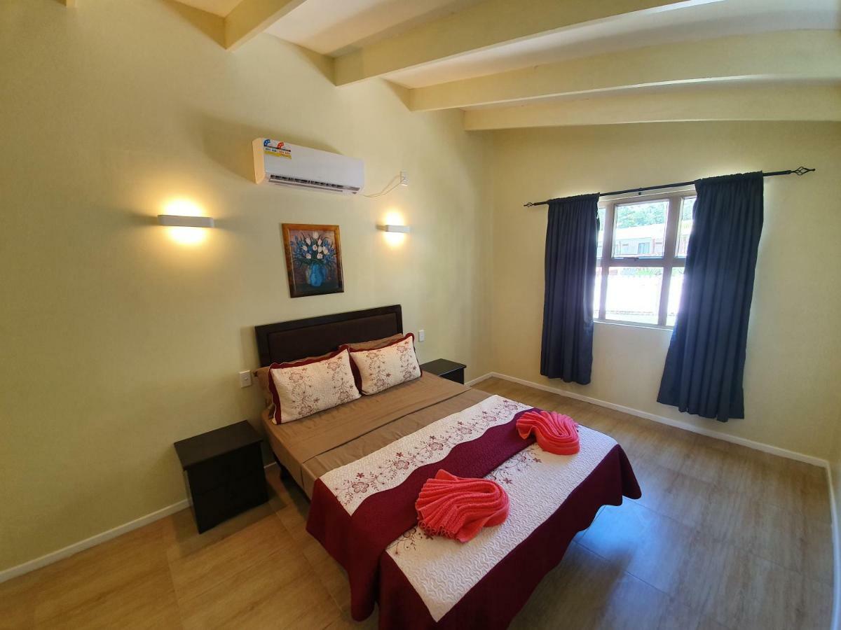 Le Uaina Beach Resort Faleapuna Εξωτερικό φωτογραφία